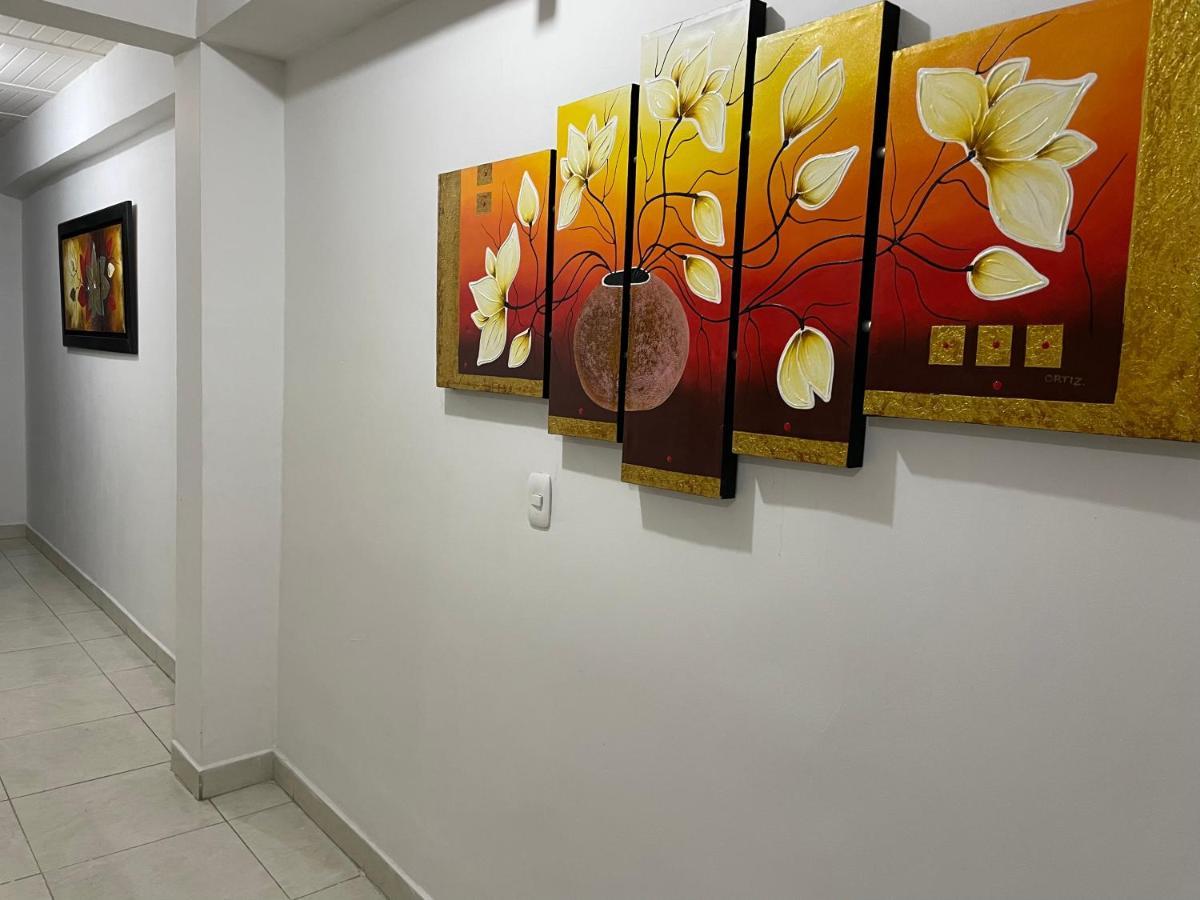 Apartamento Cerca A La Candelaria Y Hospitales Principales De 波哥大 外观 照片